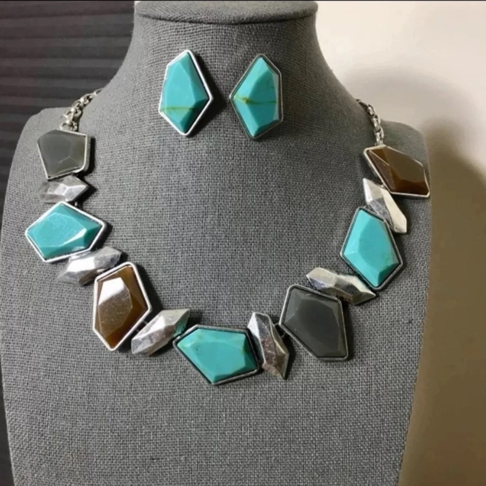 Blue and Brown Stones Statement Necklace NWOT